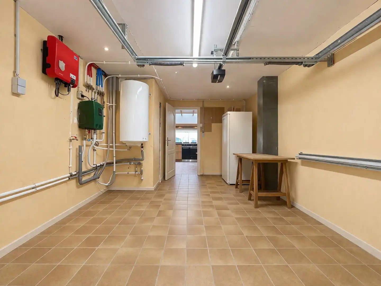 Gerenoveerde woning met o.a. 3 kamers, tuin & garage foto 20