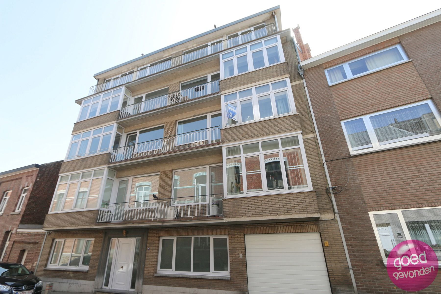 APP - 2 SLK - LIFT - BALKON - CENTRUM foto 17