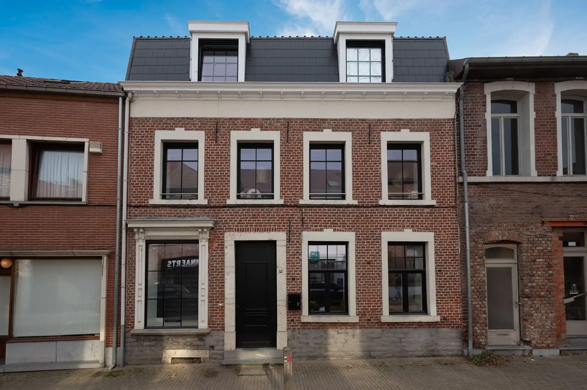 Prachtig gerenoveerde woning met tuin foto 35