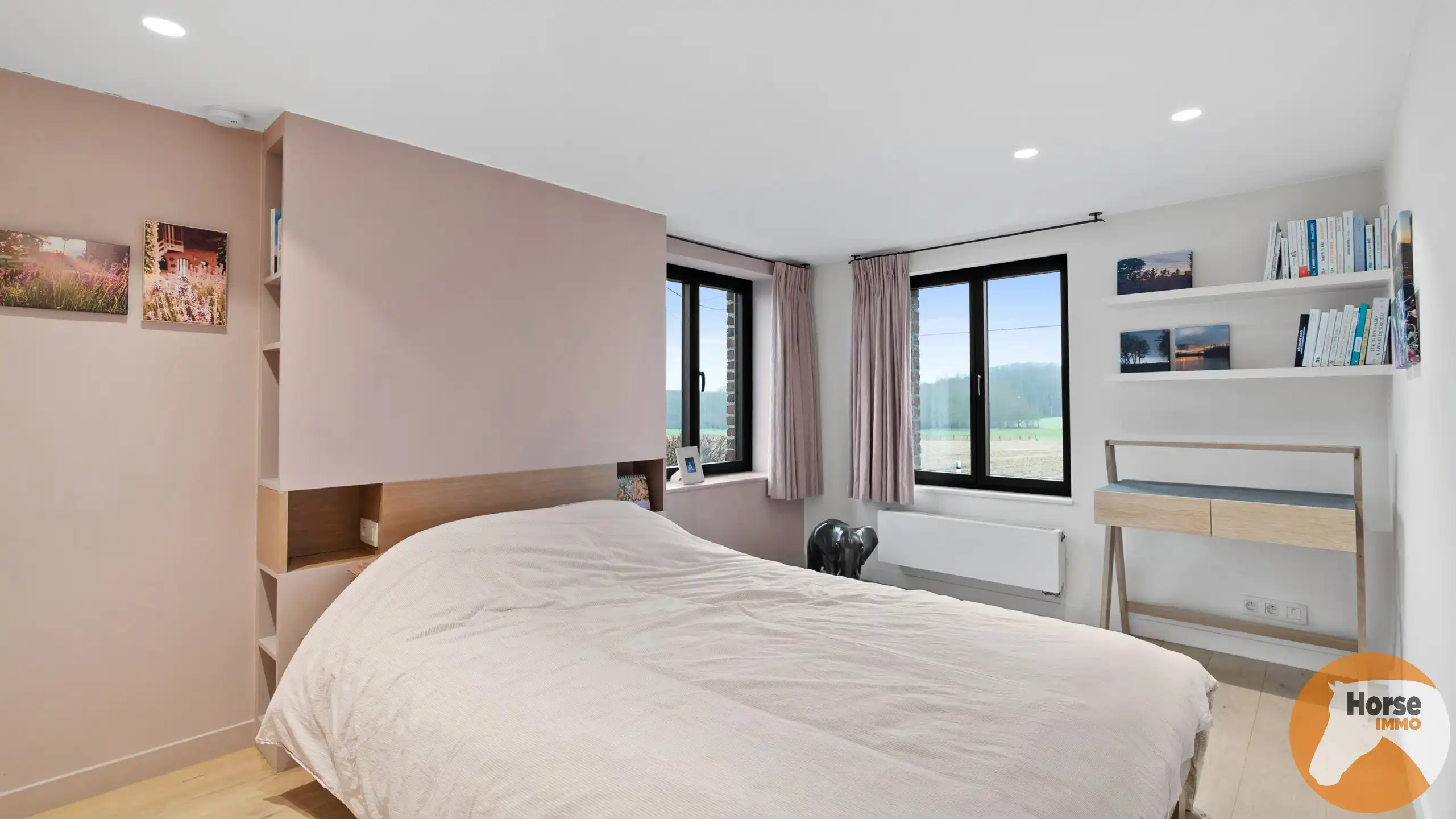 GOOIK - Luxueus afgewerkte hoeve met bijgebouw en weide foto 12