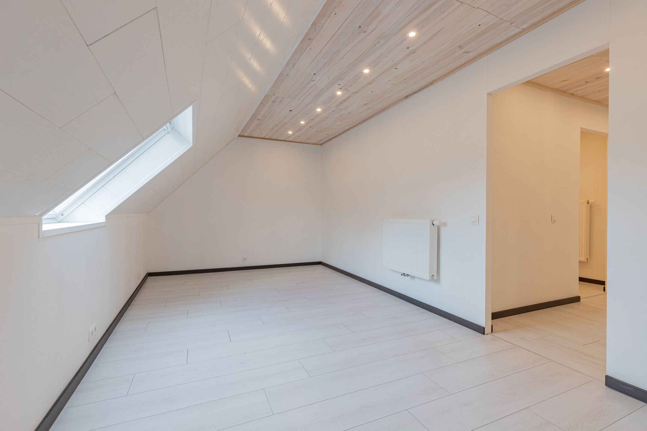 LEDE - Grote nieuwbouwwoning met tuin, terras en garage foto 14