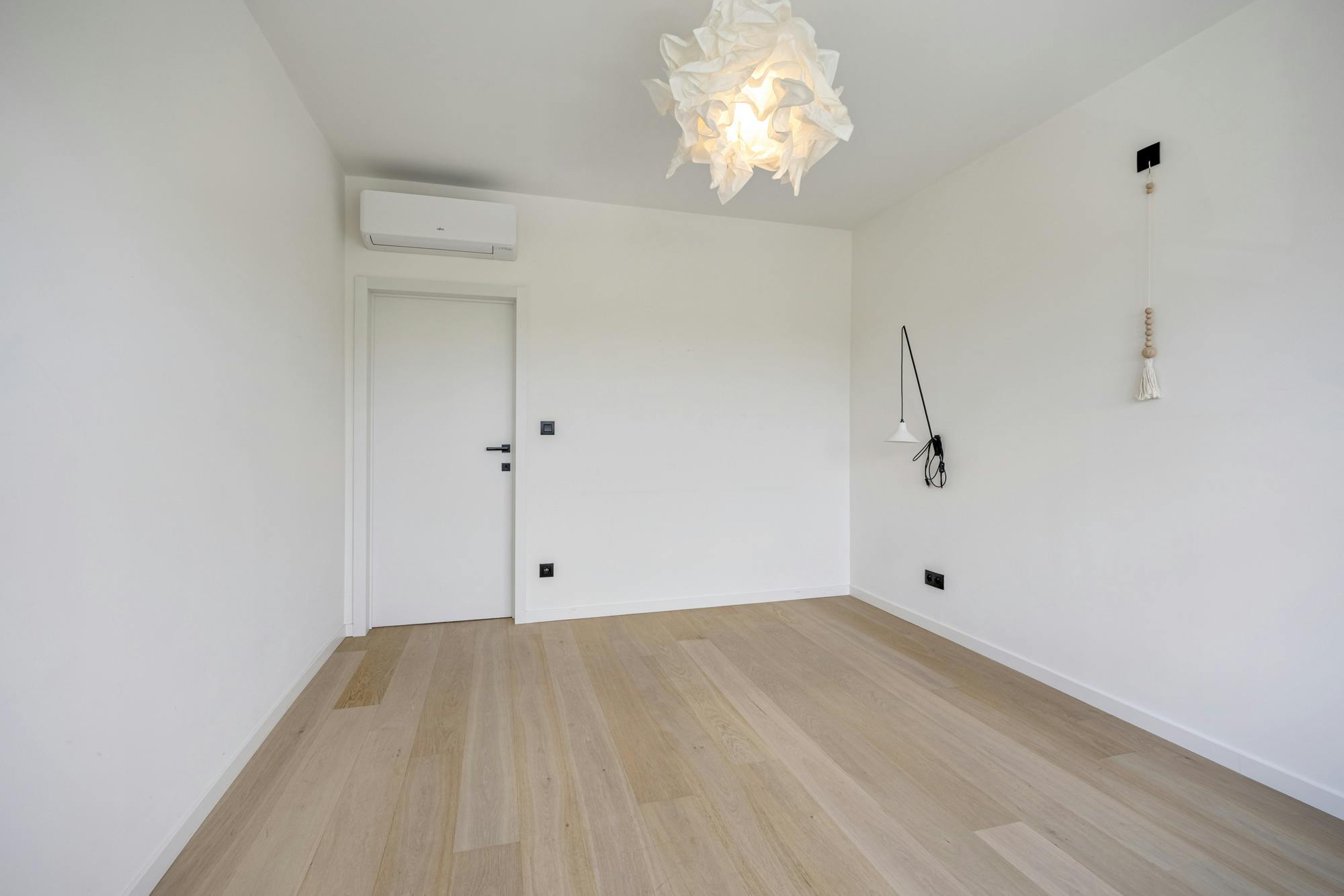 Gerenoveerd appartement met 3 slaapkamers centrum Hasselt foto 14