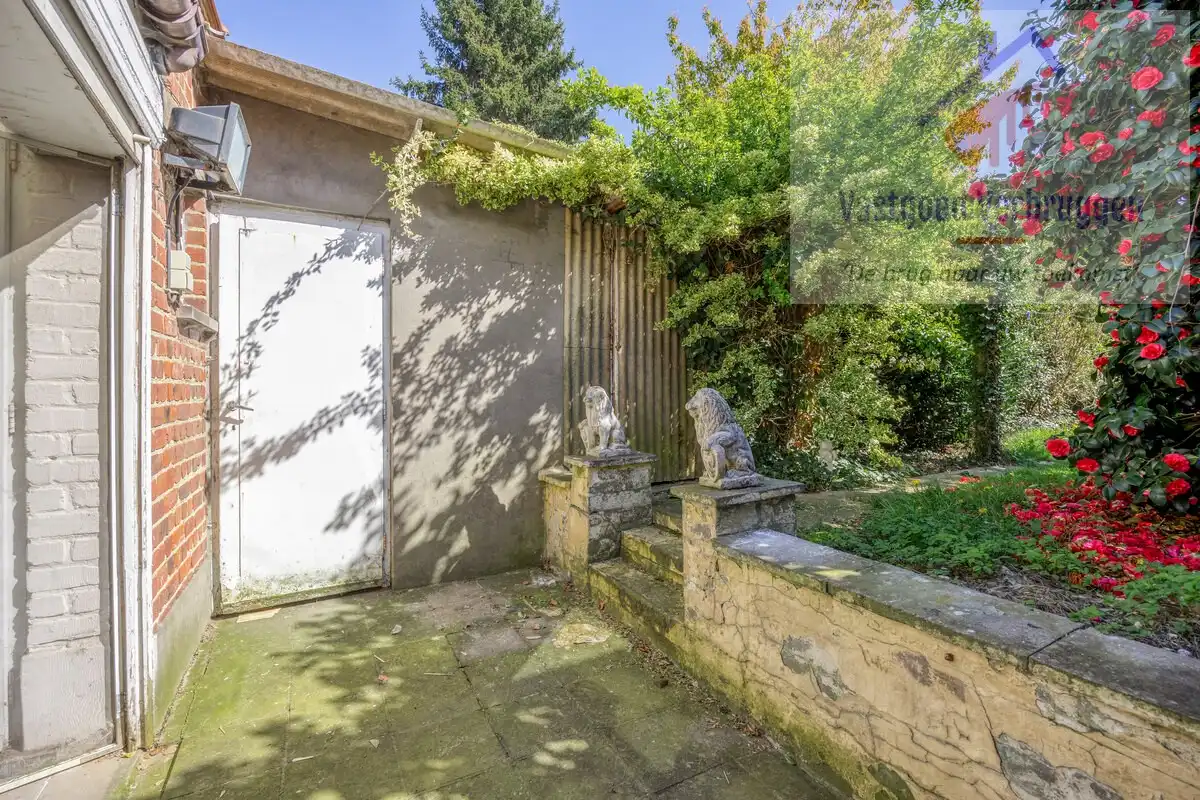 Te renoveren solide woning met prachtige stadstuin op toplocatie in centrum Aalst foto 22