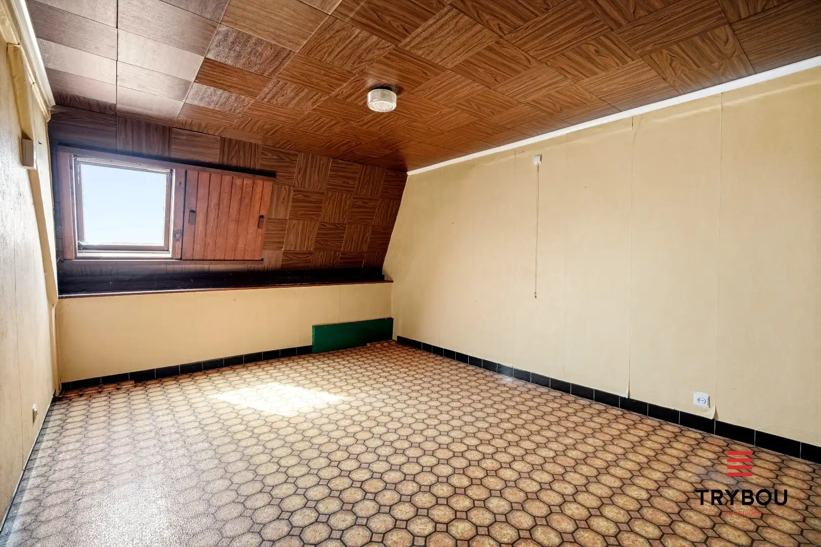 Te renoveren ruime halfopen bebouwing op een perceel van 1491m² met 7 slaapkamers! foto 14