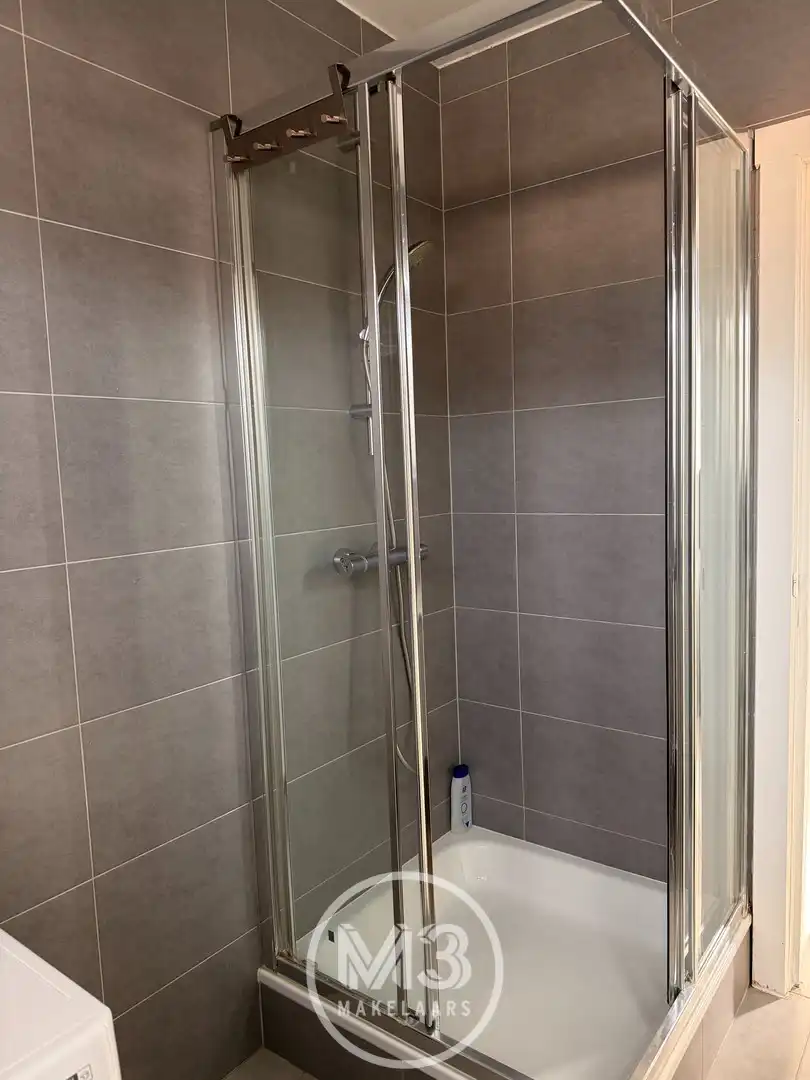 2 slaapkamer appartement met garage foto 9