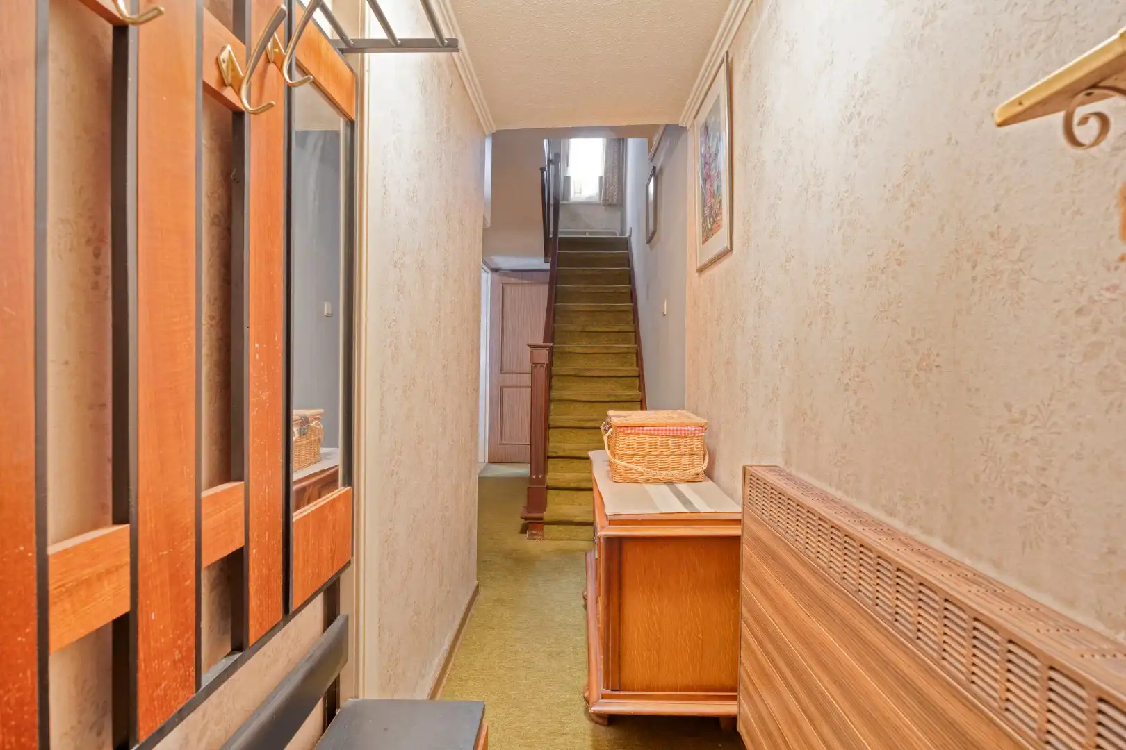 Rustig gelegen te renoveren woning op een mooi perceel van 13 are. foto 13