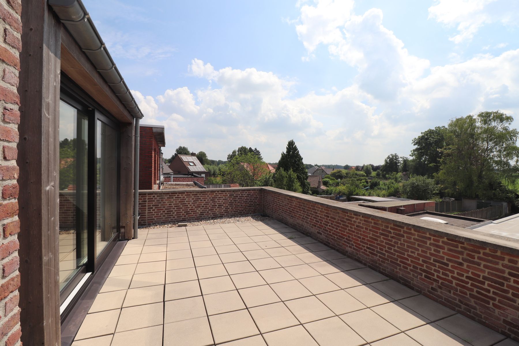Dakappartement met 1 slaapkamer, terras en garage.  foto 10