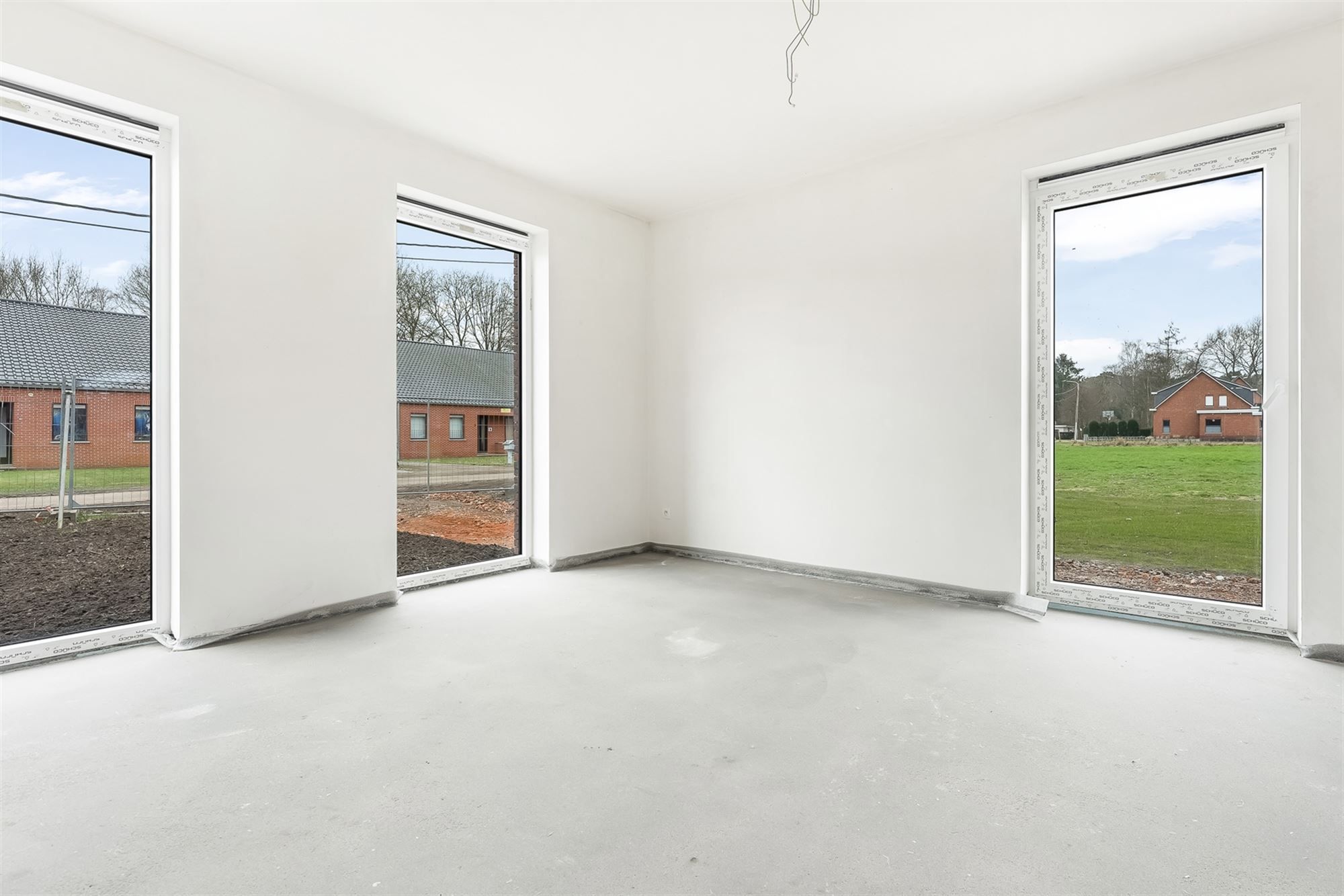 VOLLEDIG AFGEWERKTE NIEUWBOUWWONING IN DOODLOPENDE STRAAT foto 12