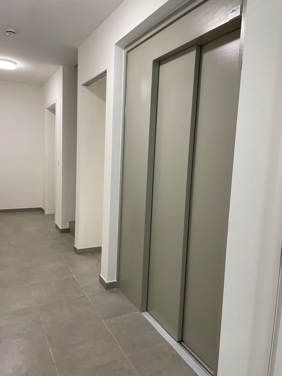 Ontdek dit recent appartement met private zonnepanelen! foto 14
