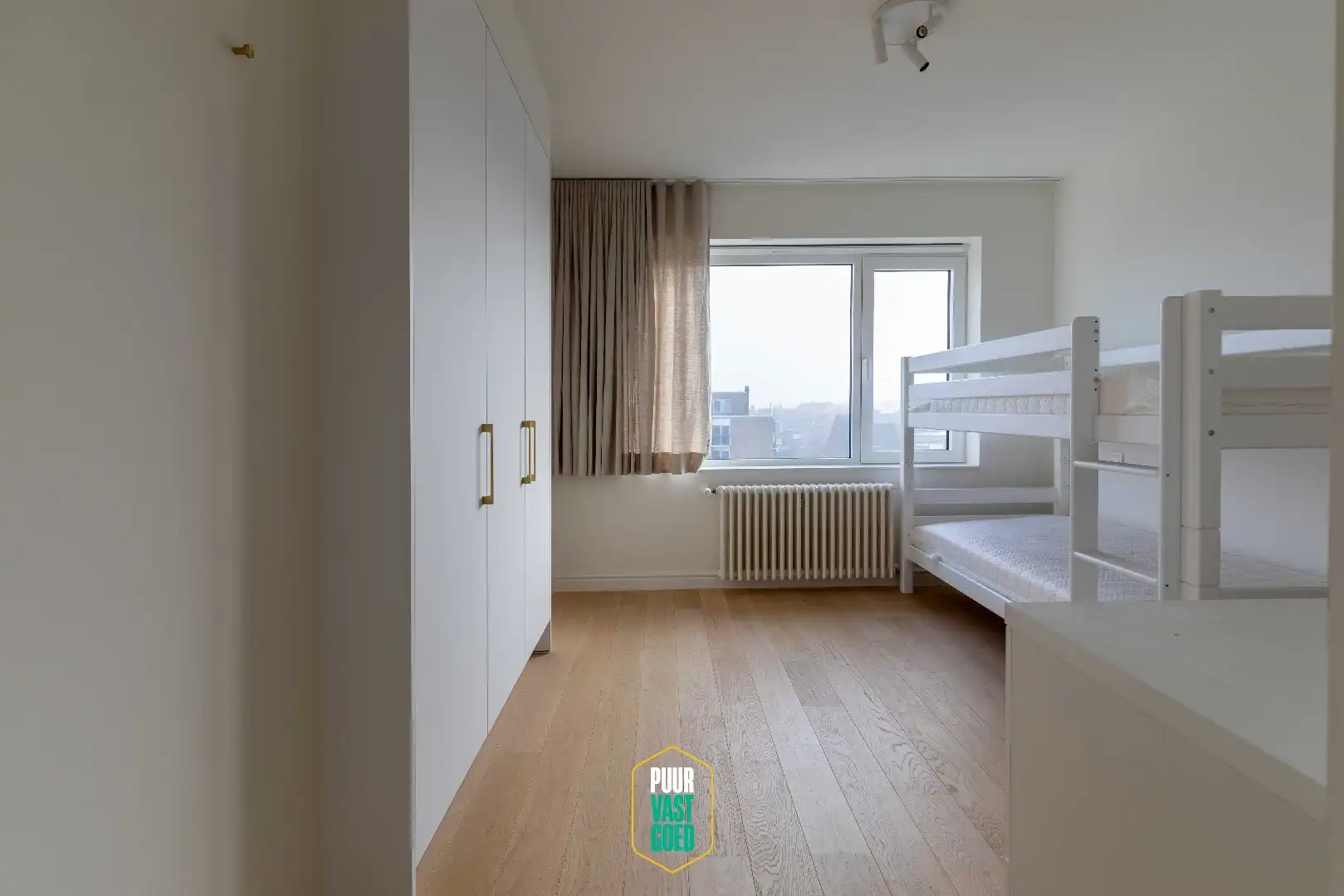 Ruim gerenoveerd en gemeubeld appartement voor tijdelijke verhuur foto 15