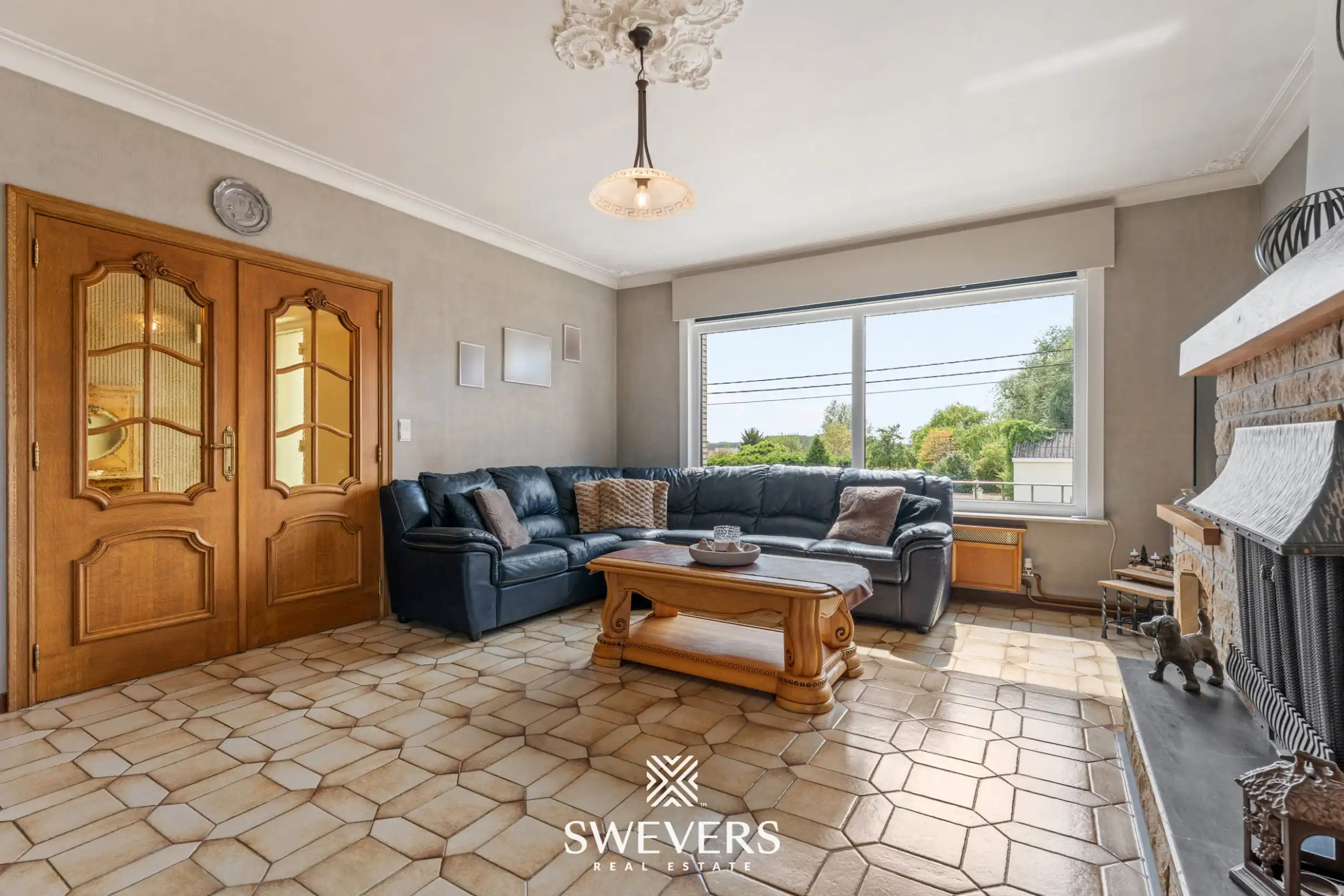 Ruime open bebouwing met 415 m² bewoonbare oppervlakte op 15a 50ca  foto 3
