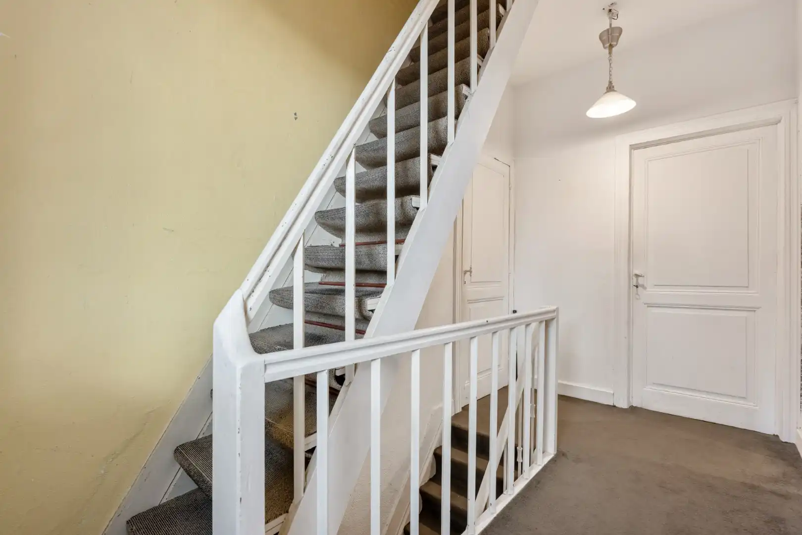 Deels gerenoveerde woning met stadstuin, 3 slpk, 2a60ca, tussen de kleine en grote ring  foto 12