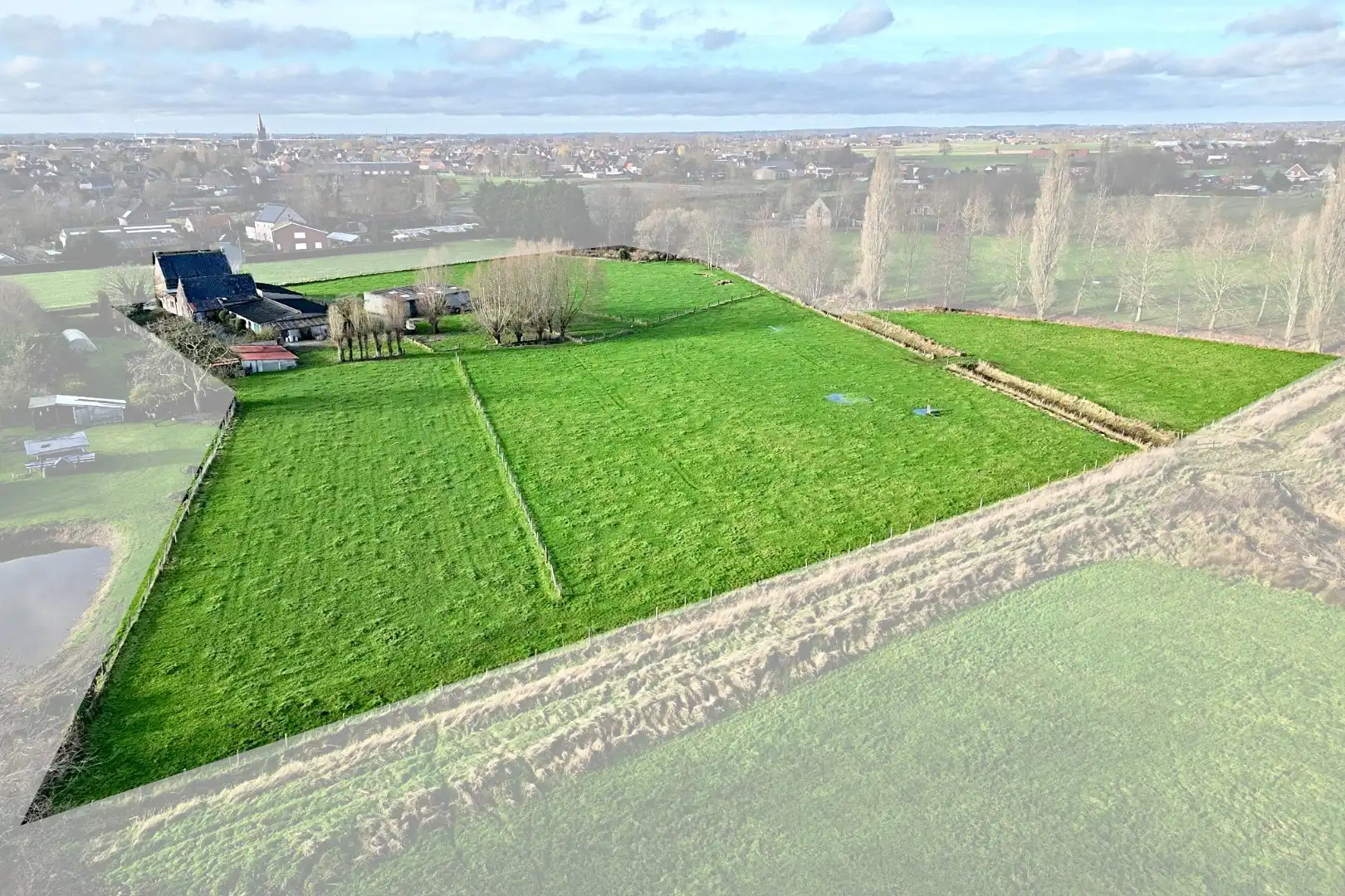 Lichtervelde - Rustig gelegen hoeve op perceel van 21.078 m²! foto 5