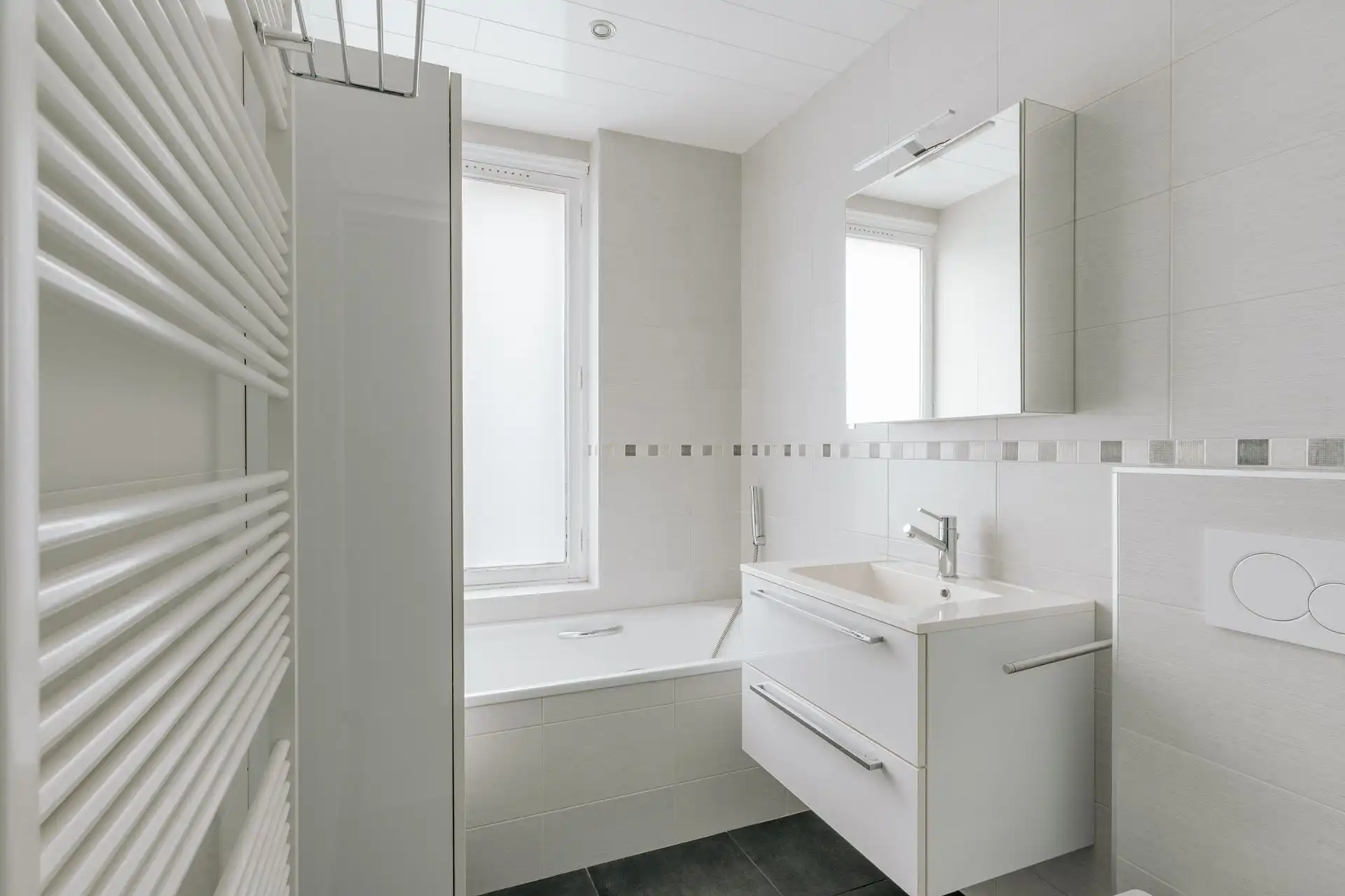 Karaktervolle bel-étage met grote tuin foto 11