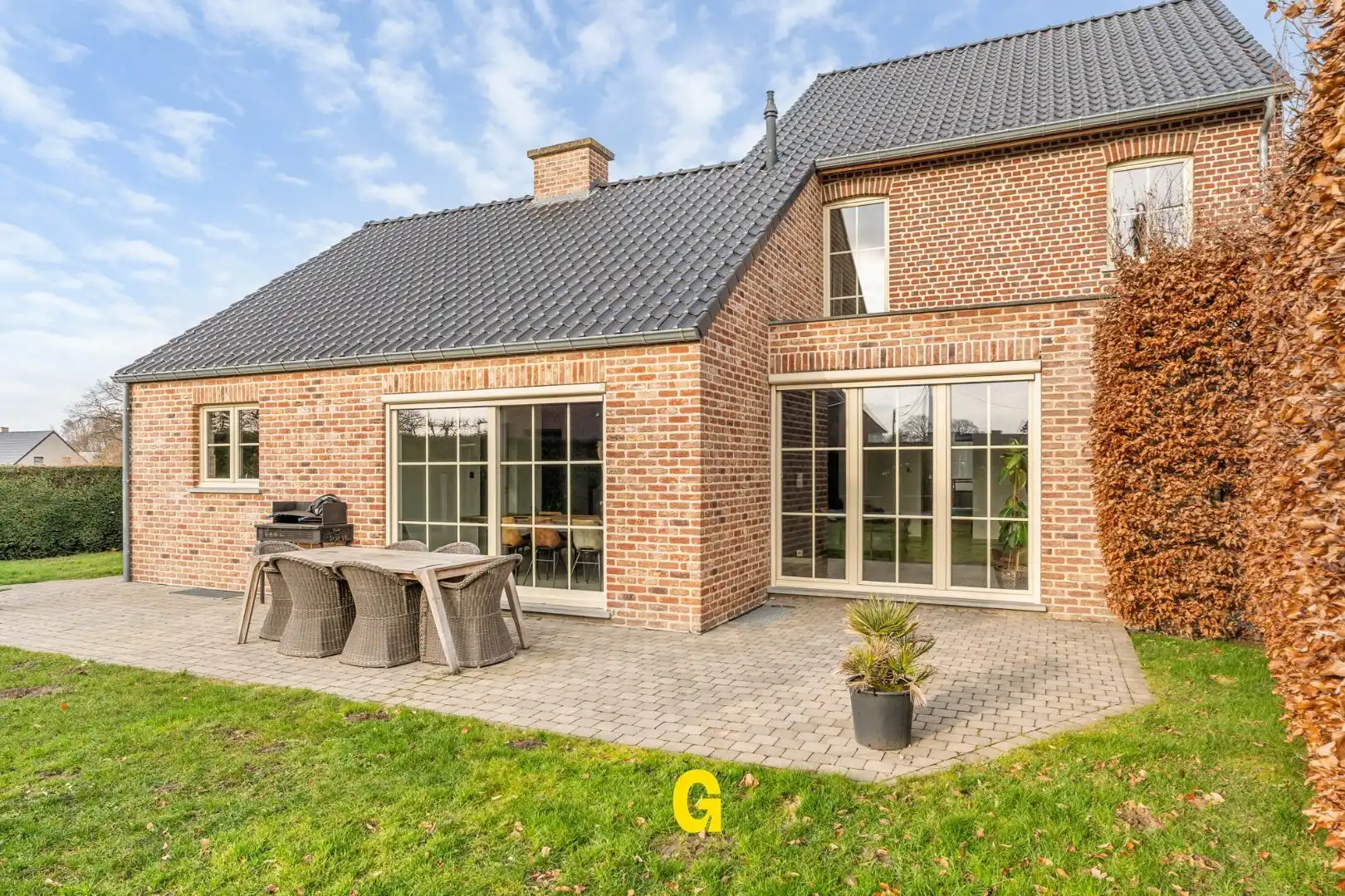 Knap ingerichte vrijstaande woning met tuin op 4a 45ca, in het mooie Kleine-Spouwen foto {{pictureIndex}}