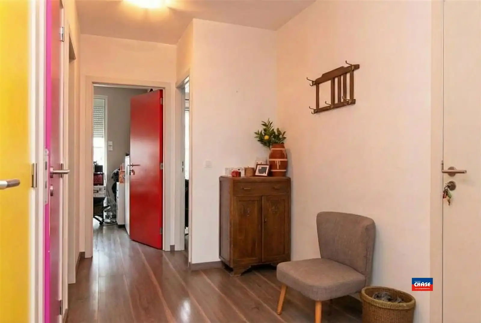 Instapklaar appartement met 2 slaapkamers en terras foto 8