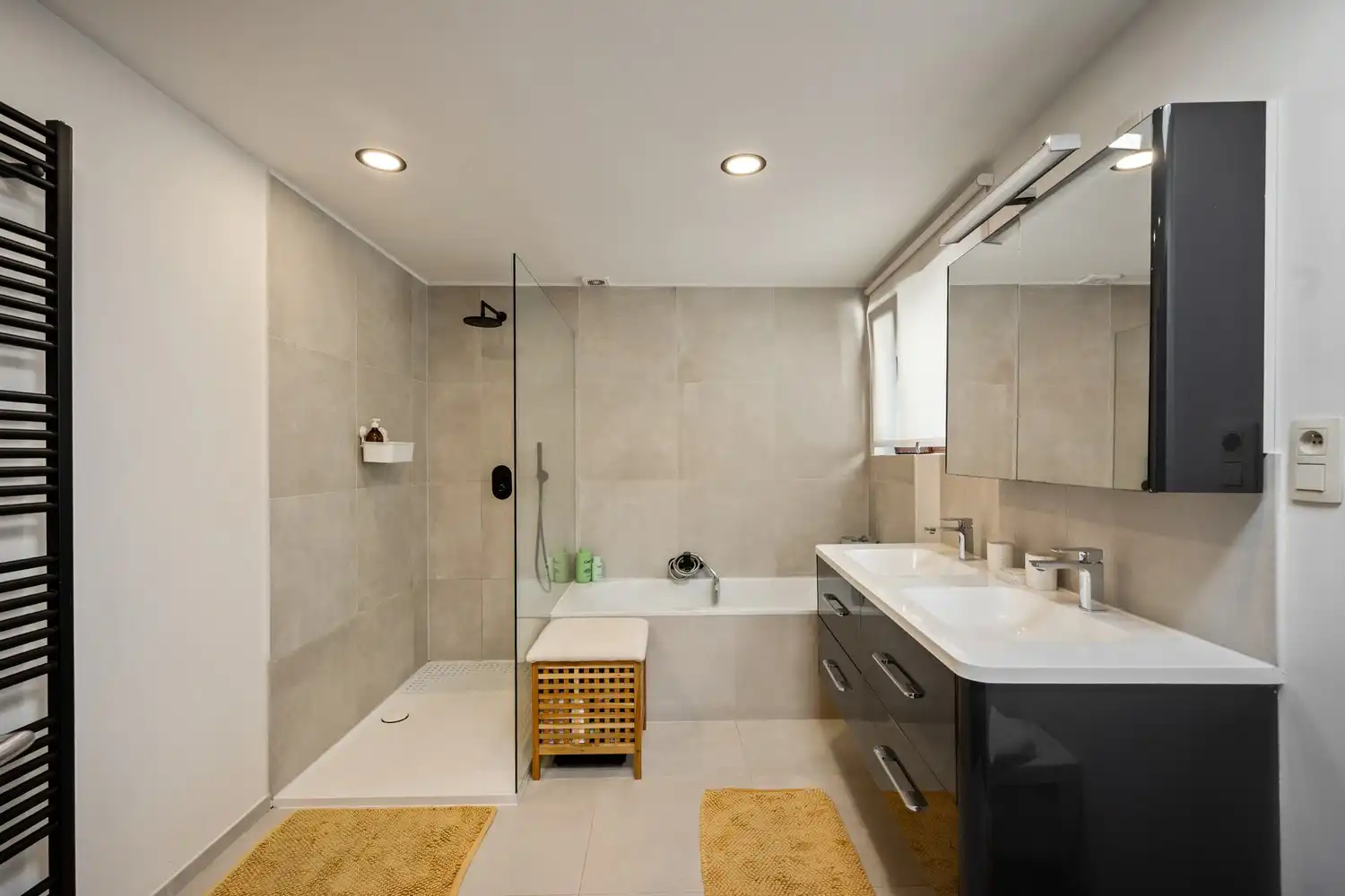 Ruime instapklare woning met 4 slpkrs op een toplocatie in Mechelen foto 14