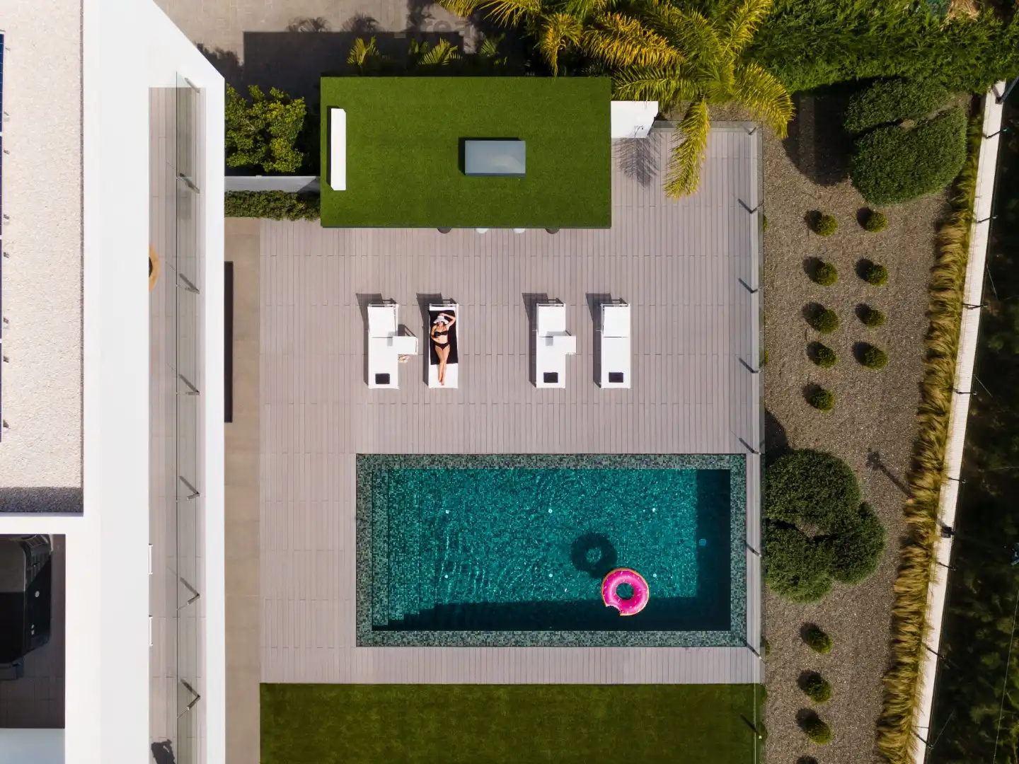 Gloednieuwe moderne eerstelijns golf villa met zeezicht. foto 5