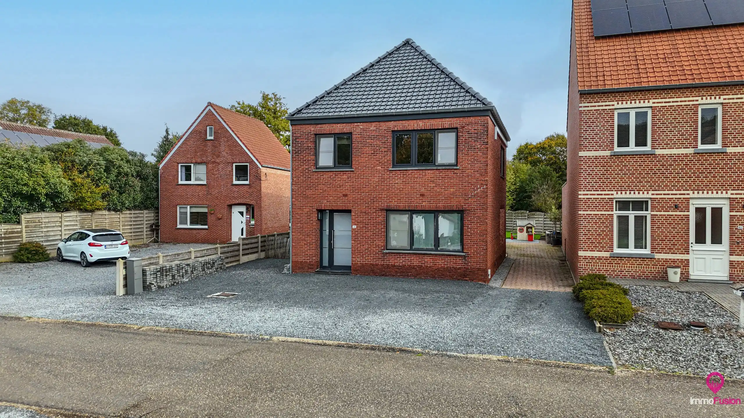 Gerenoveerde woning met veel ruimte en 6 slaapkamers! foto 44