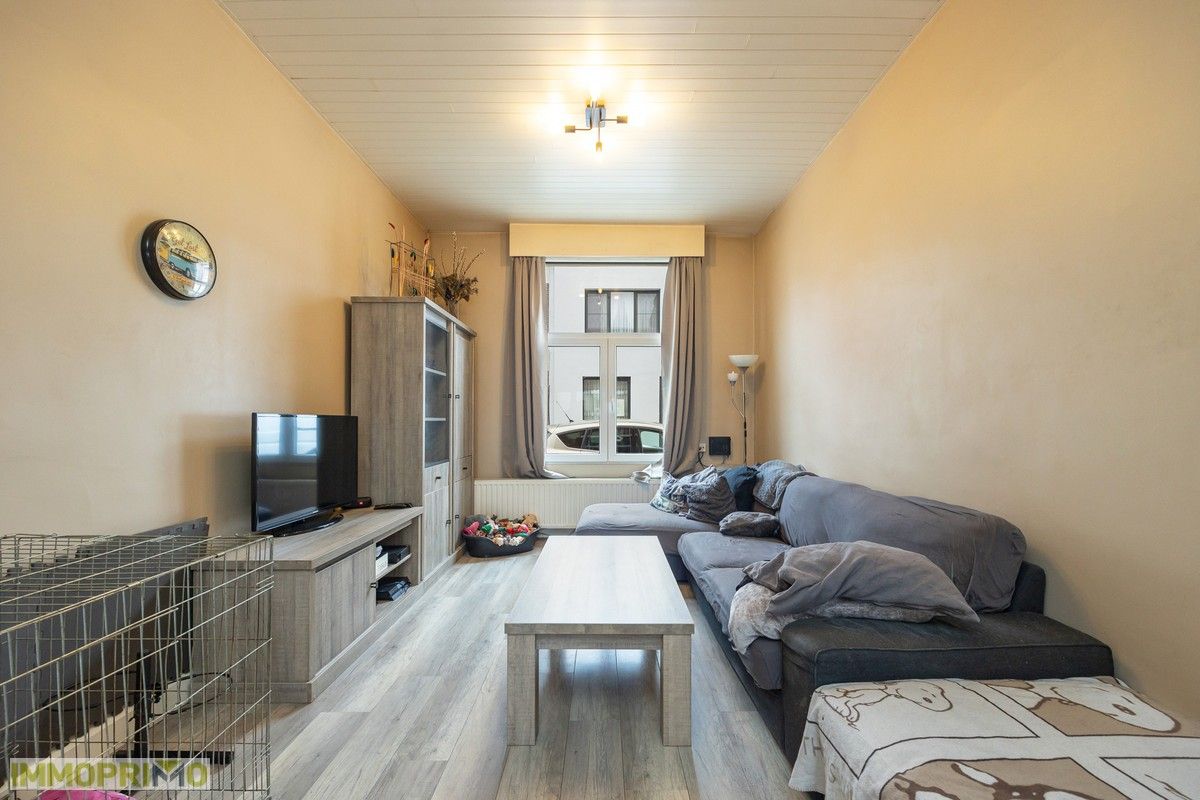 Charmante woning met 3 slaapkamers en koer. foto 4