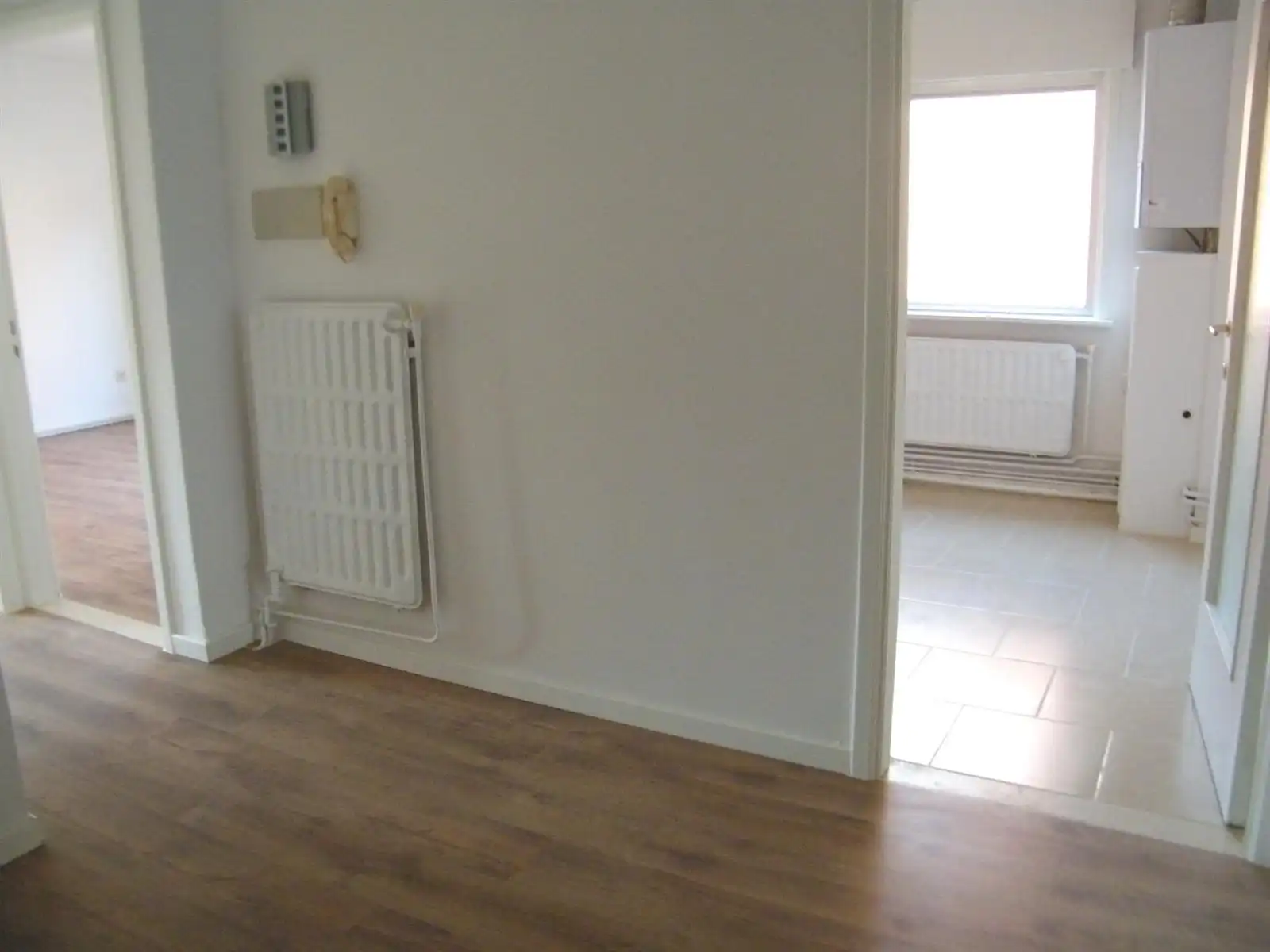 Gelijkvloers appartement met garage en terras. foto 3