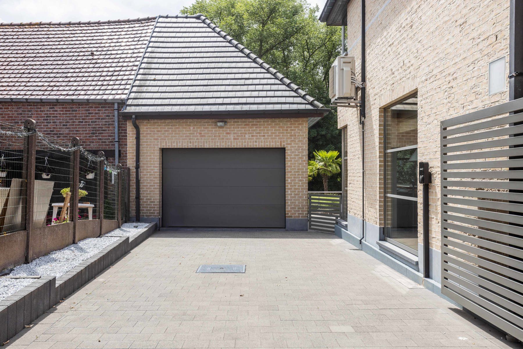 Instapklare woning 4 slpks met zwembad en poolhouse foto 30