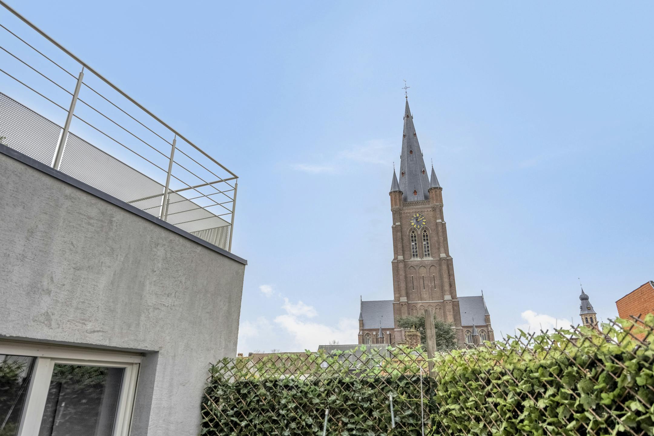 Opbrengsteigendom te koop in centrum van Eeklo foto 16