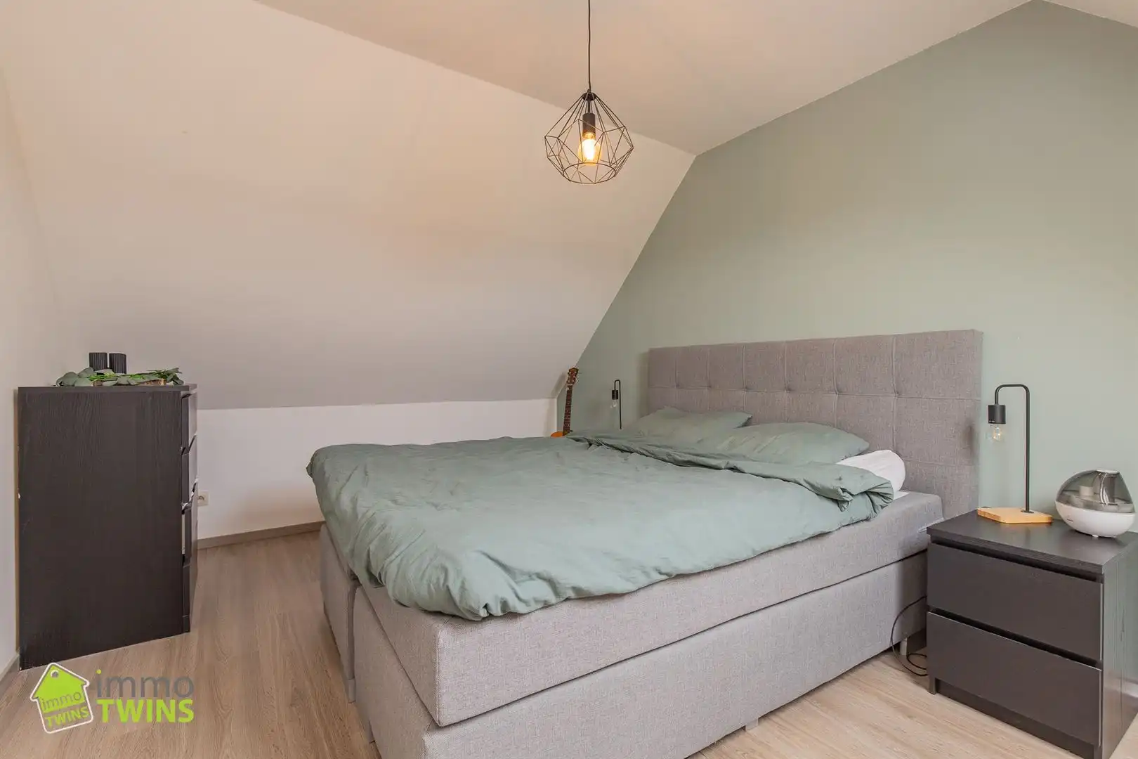 Ruim en stijlvol duplex appartement (155m²) met garage en staanplaats te Schoonaarde (Dendermonde). foto 18