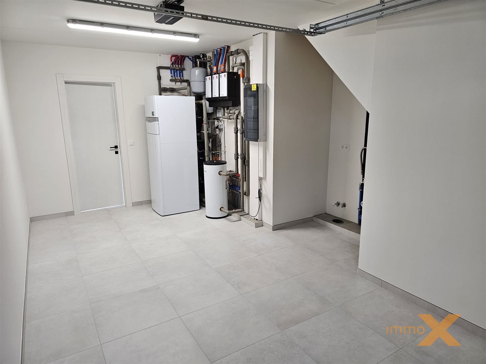 PRACHTIG AFGEWERKTE NIEUWBOUWWONING foto 12