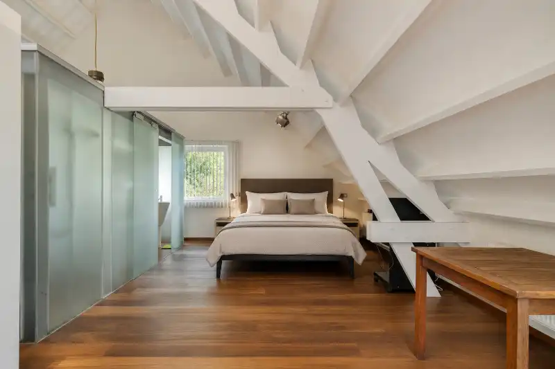 Exclusieve topfloor loft met indrukwekkend volume foto 16