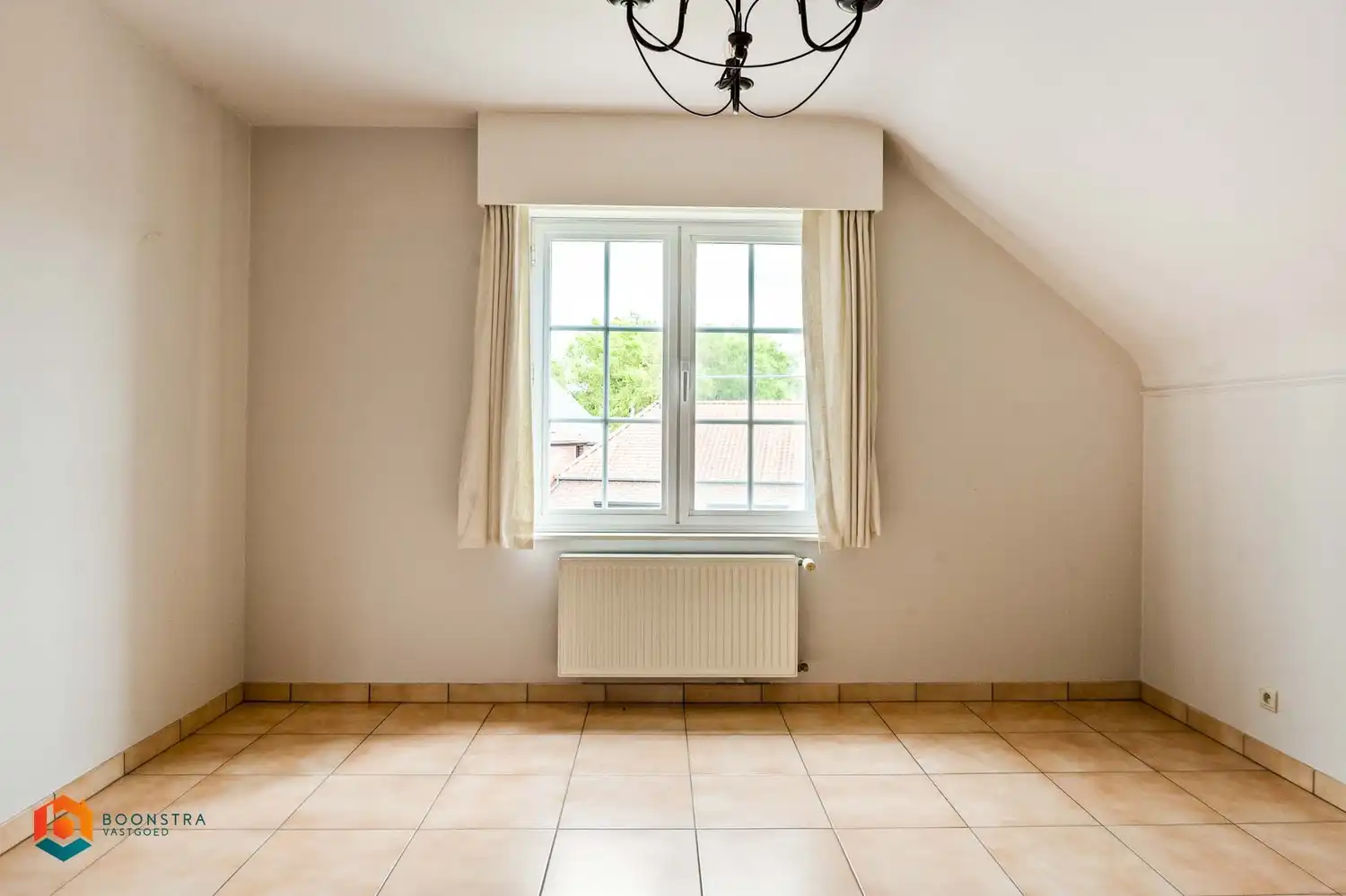 Woning met 4 slpkrs en tuin foto 10