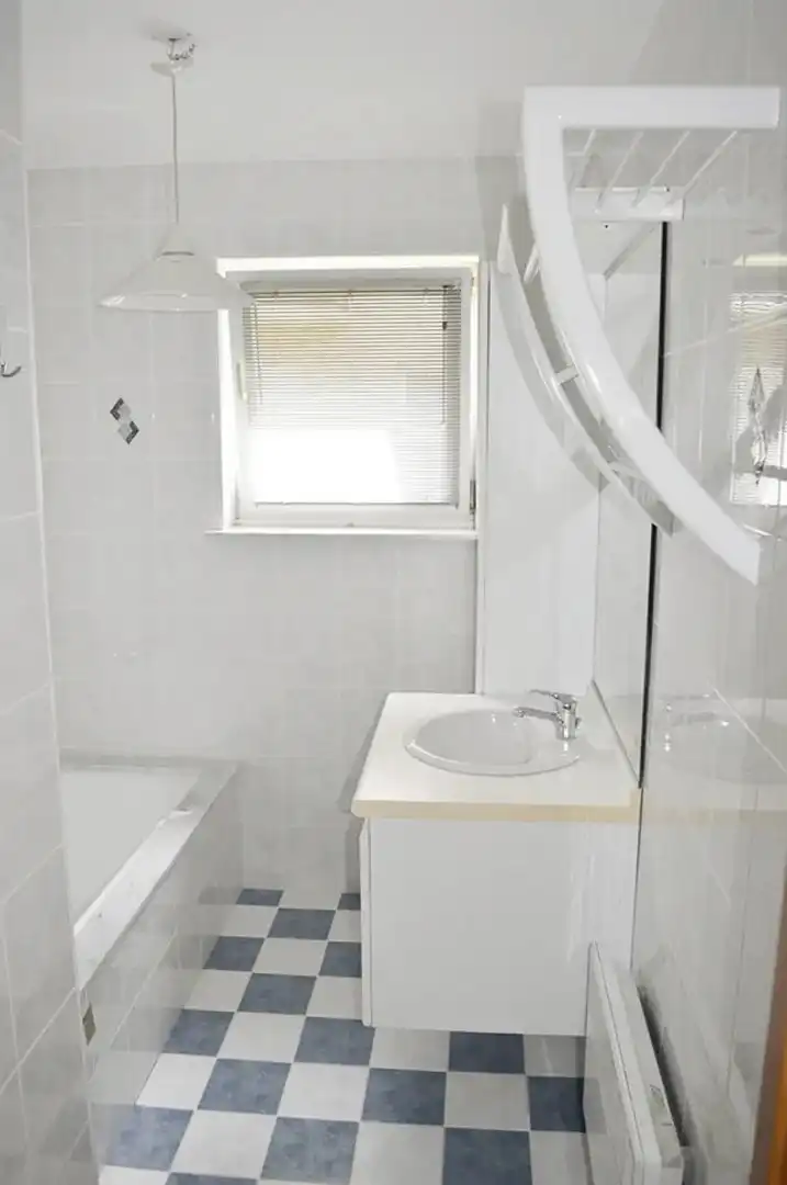 Rustig gelegen gelijkvloers appartement te huur in Oudenburg foto 7
