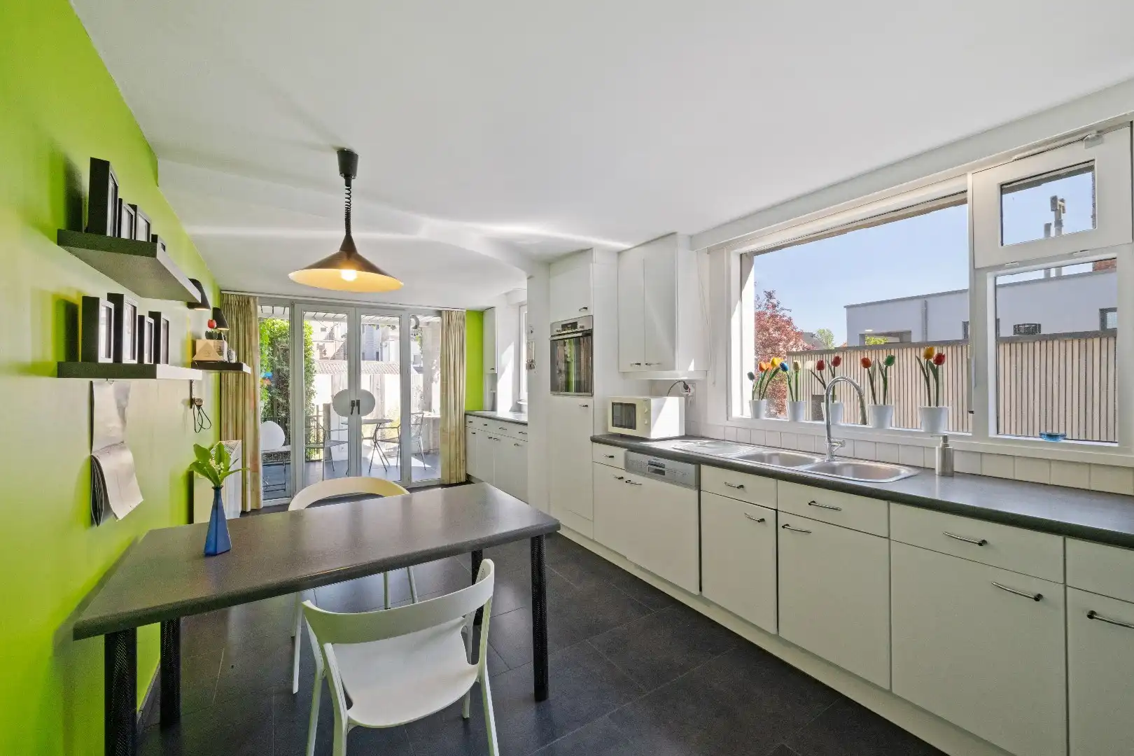 TE HUUR – RUIM HERENHUIS IN OOSTENDE (VUURTORENWIJK) foto 8