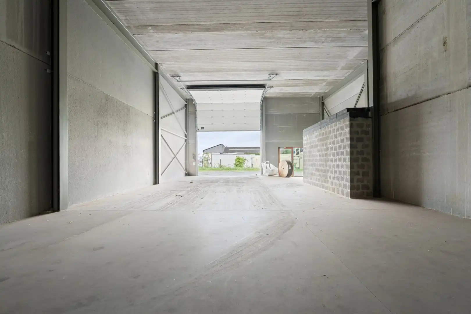 KMO-unit - (loods + kantoor) foto 4