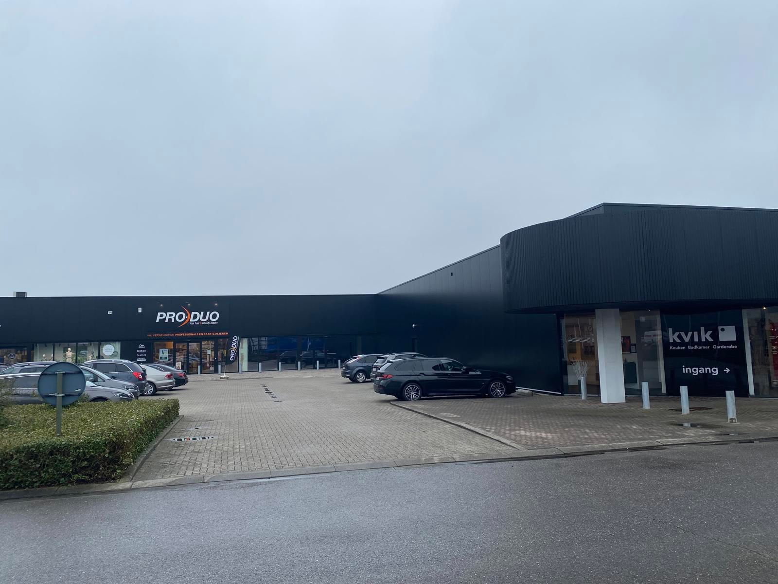 Commerciële ruimte te huur – 636 m²  foto 4