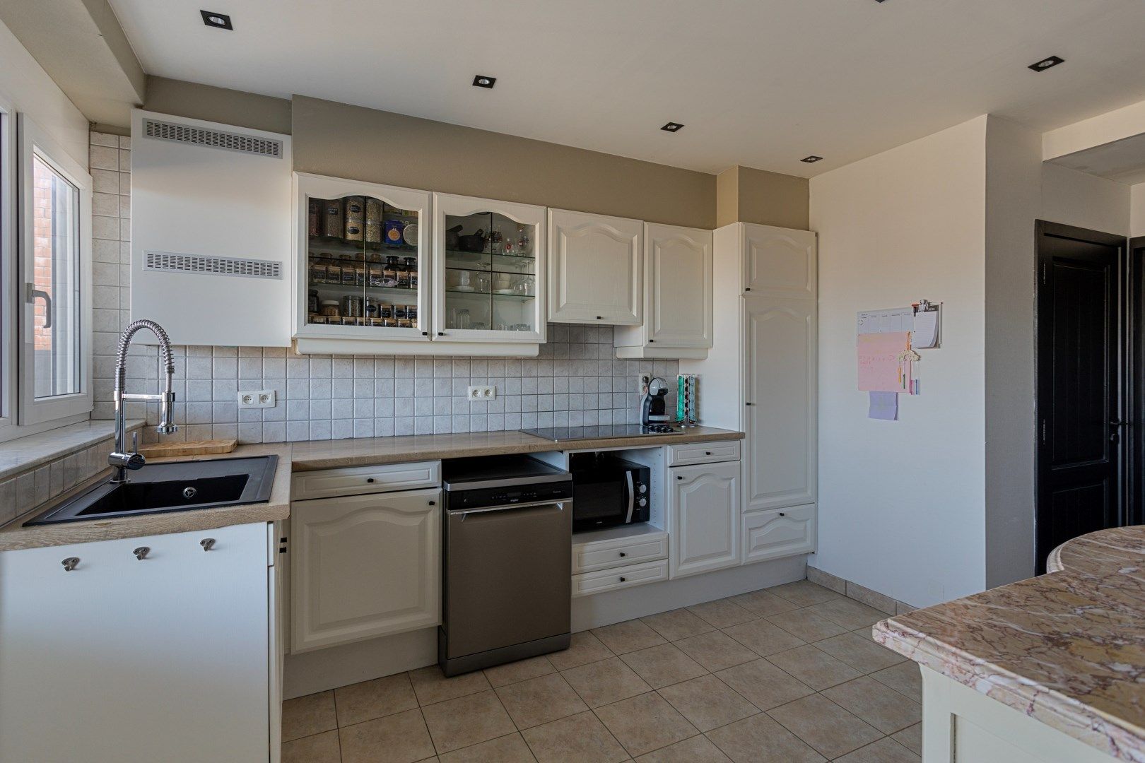 Charmante instapklare woning met 3 slpks, gelegen in Mol - Ezaart op een perceel van 794 m² !  foto 8