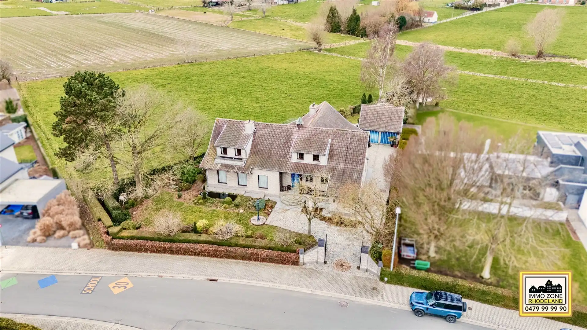 Bijzonder unieke villa met 4 slpks op rustige locatie foto 29