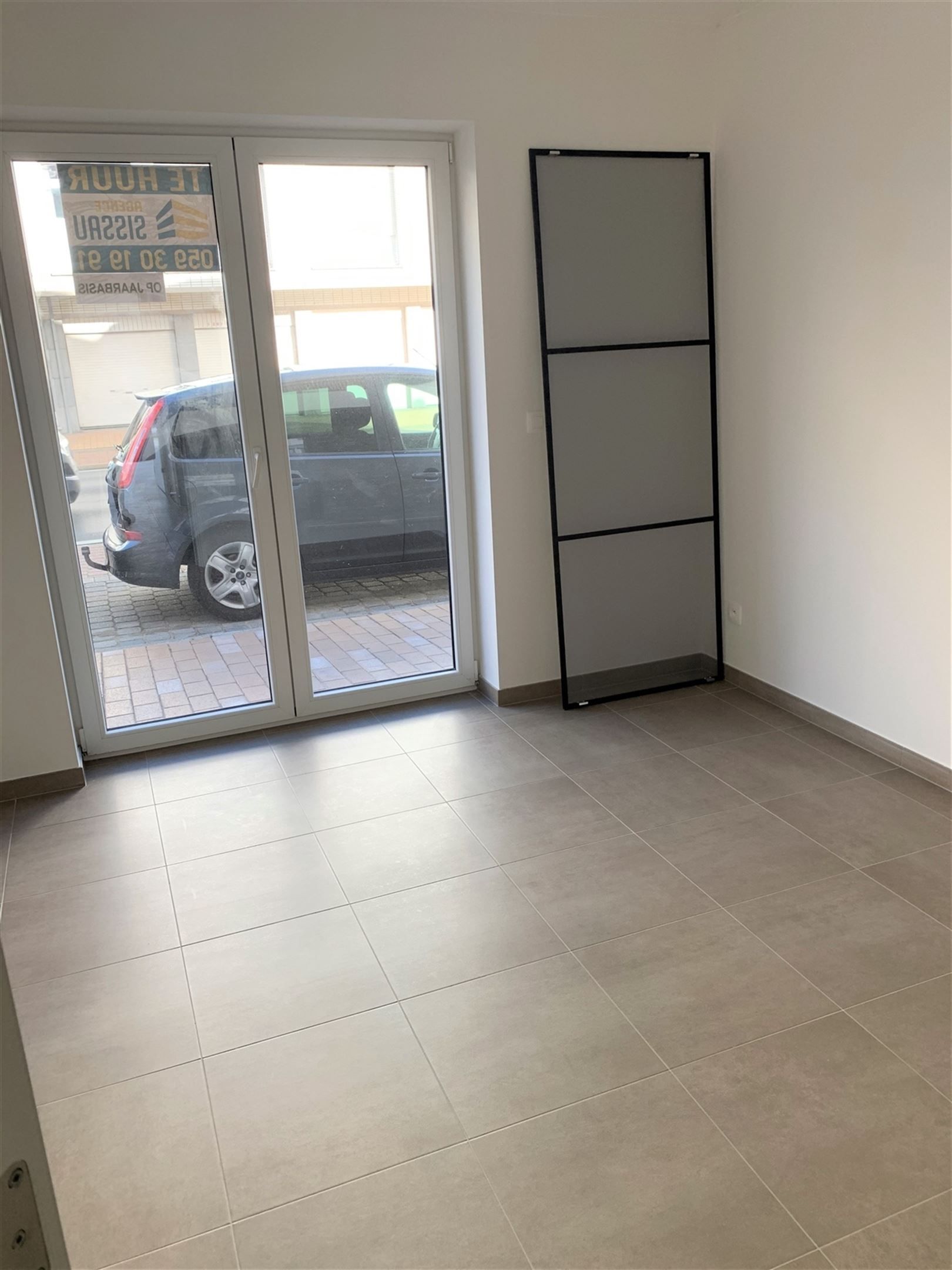 ongemeubeld gelijkvloers appartement foto 11