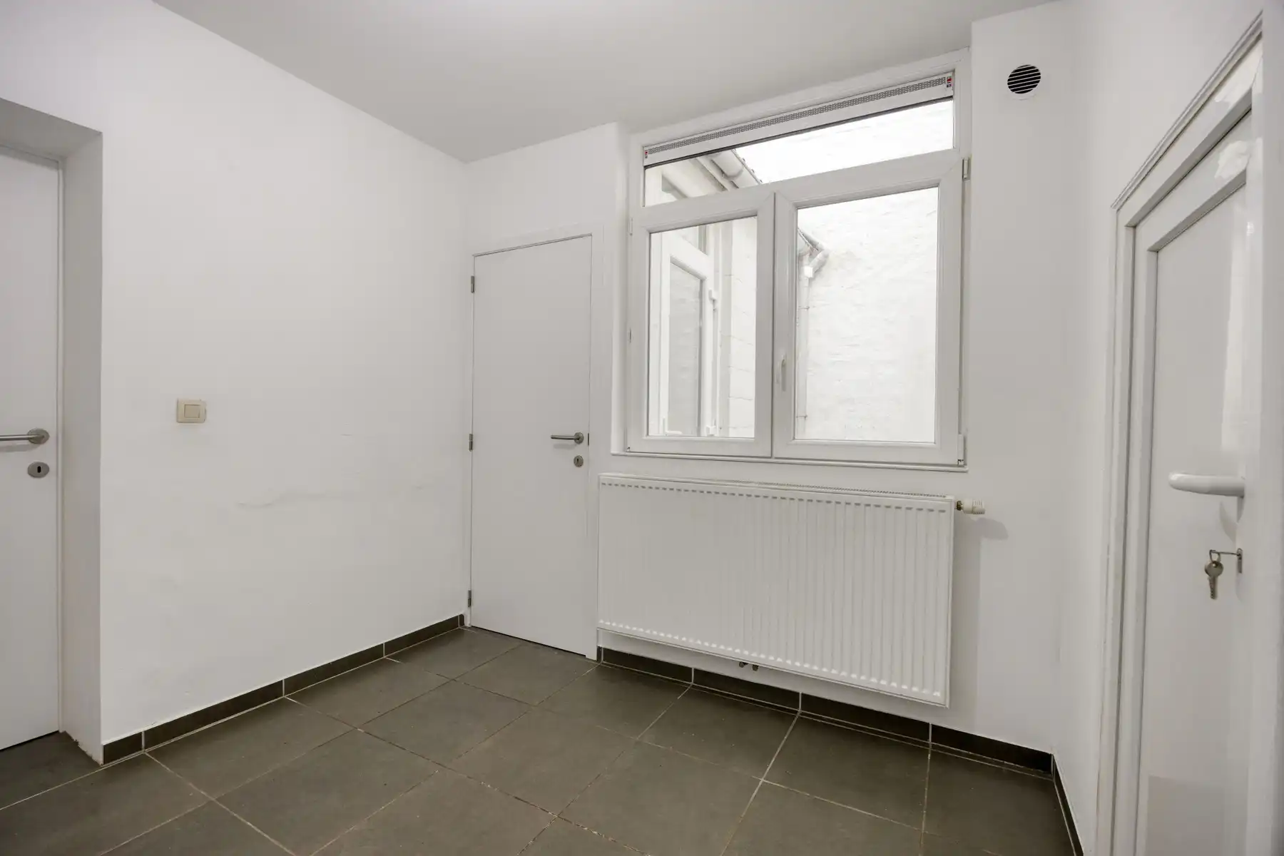 Instapklare woning met 4 slaapkamers in centrum Wetteren  foto 8