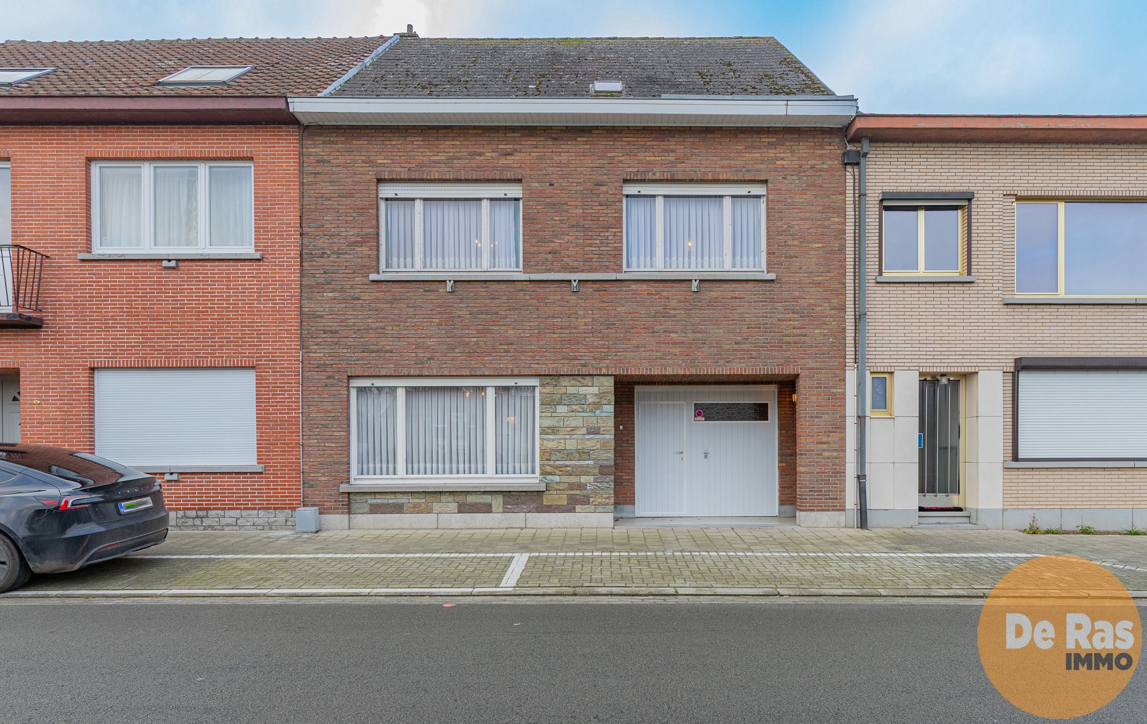 Hoofdfoto van de publicatie: DENDERLEEUW - Mooie, grote GB - 3 slp's - garage en tuin