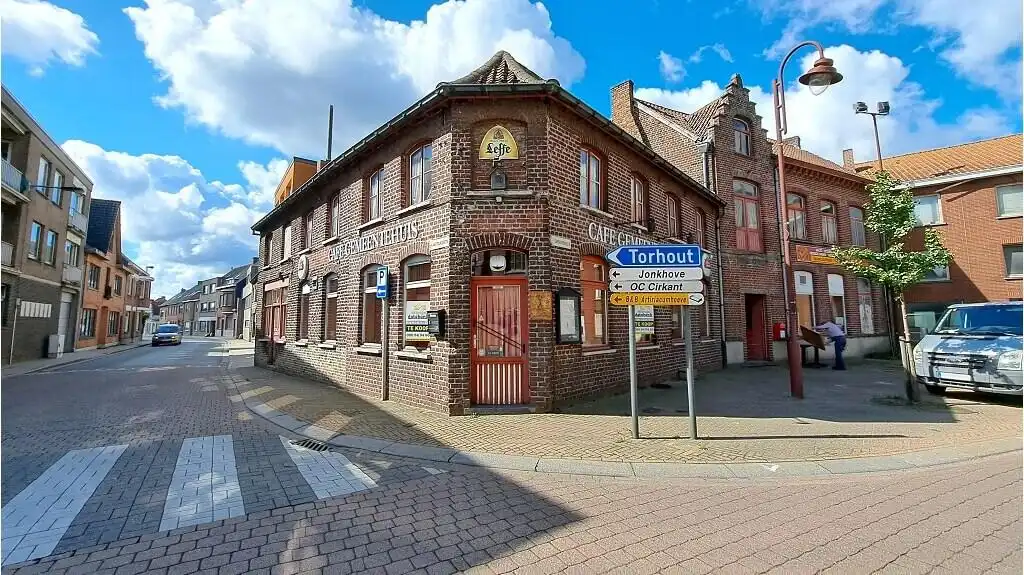 Commerciële ruimte te koop Eernegemsestraat 1 - 8211 Aartrijke