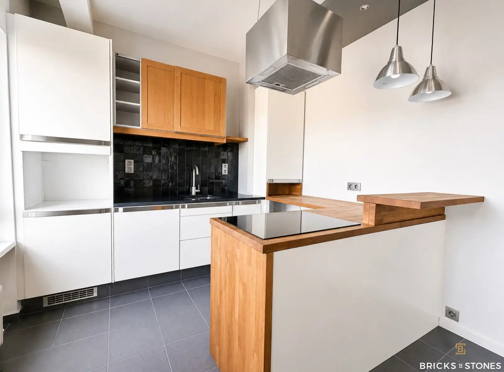 2-slaapkamerappartement met panoramisch zicht in Expo-wijk foto 4