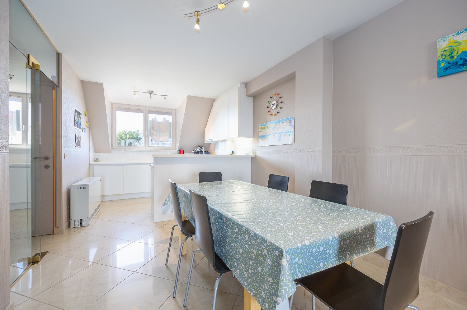 Uiterst ruim duplex-appartement op fantastische ligging foto 10