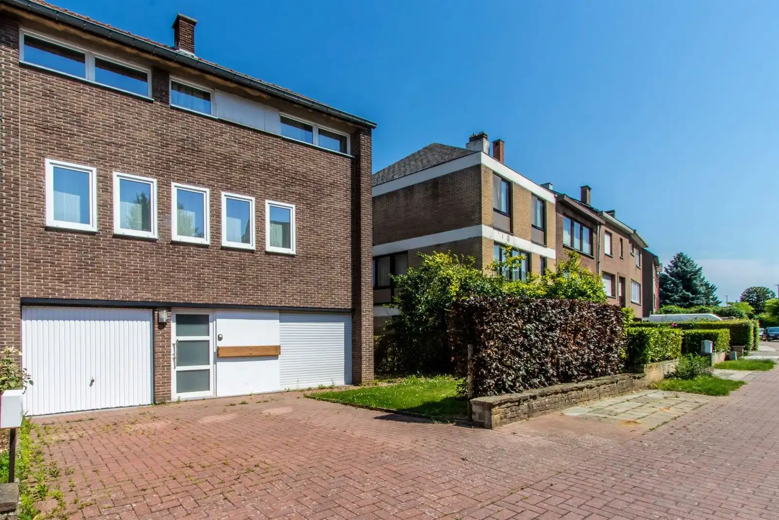 Woning met 5 slaapkamers op een terrein van 10 a 70 ca foto 26