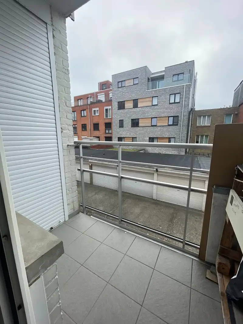 Ruim appartement te koop middenin het centrum van Westende-Bad foto 8