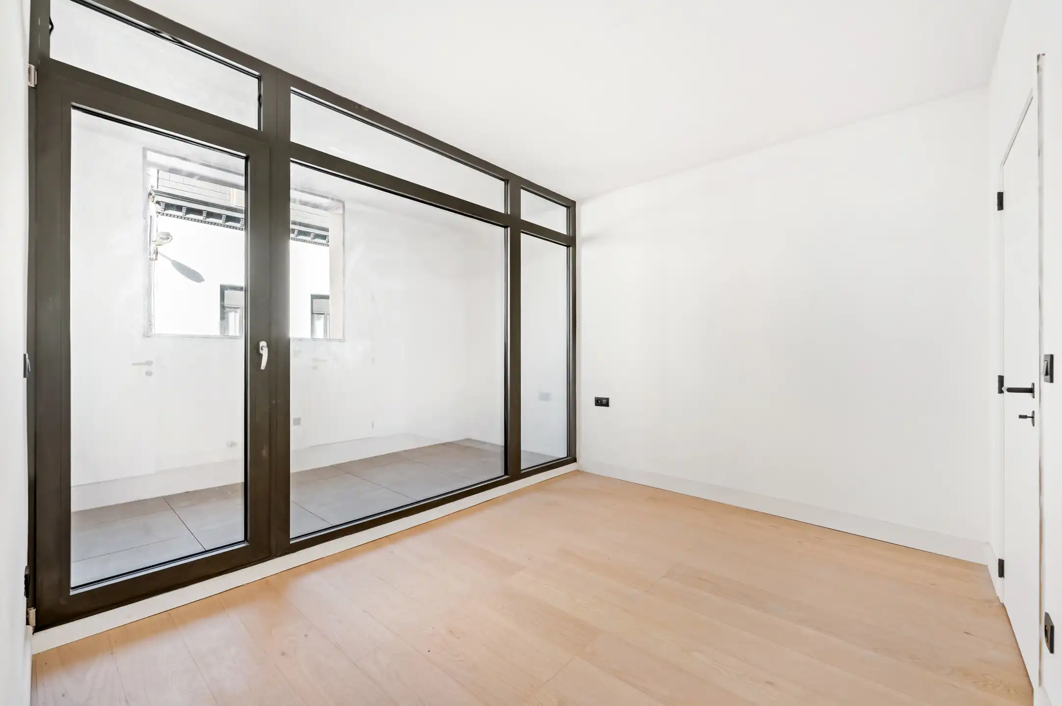ANTWERPEN - eenslaapkamer appartement in industrieel kader.  foto 6