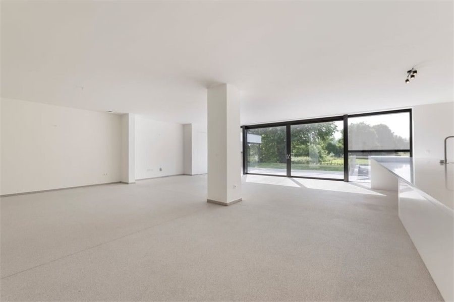 RUIME OPEN BEBOUWING MET KANTOOR EN ADEMBENEMEND ZICHT IN HASSELT foto 11