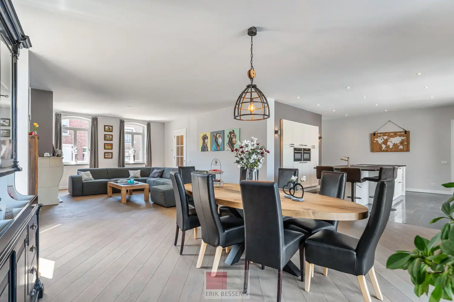 Prachtig authentiek herenhuis met ruime loods en garage in de Voerstreek! foto 14