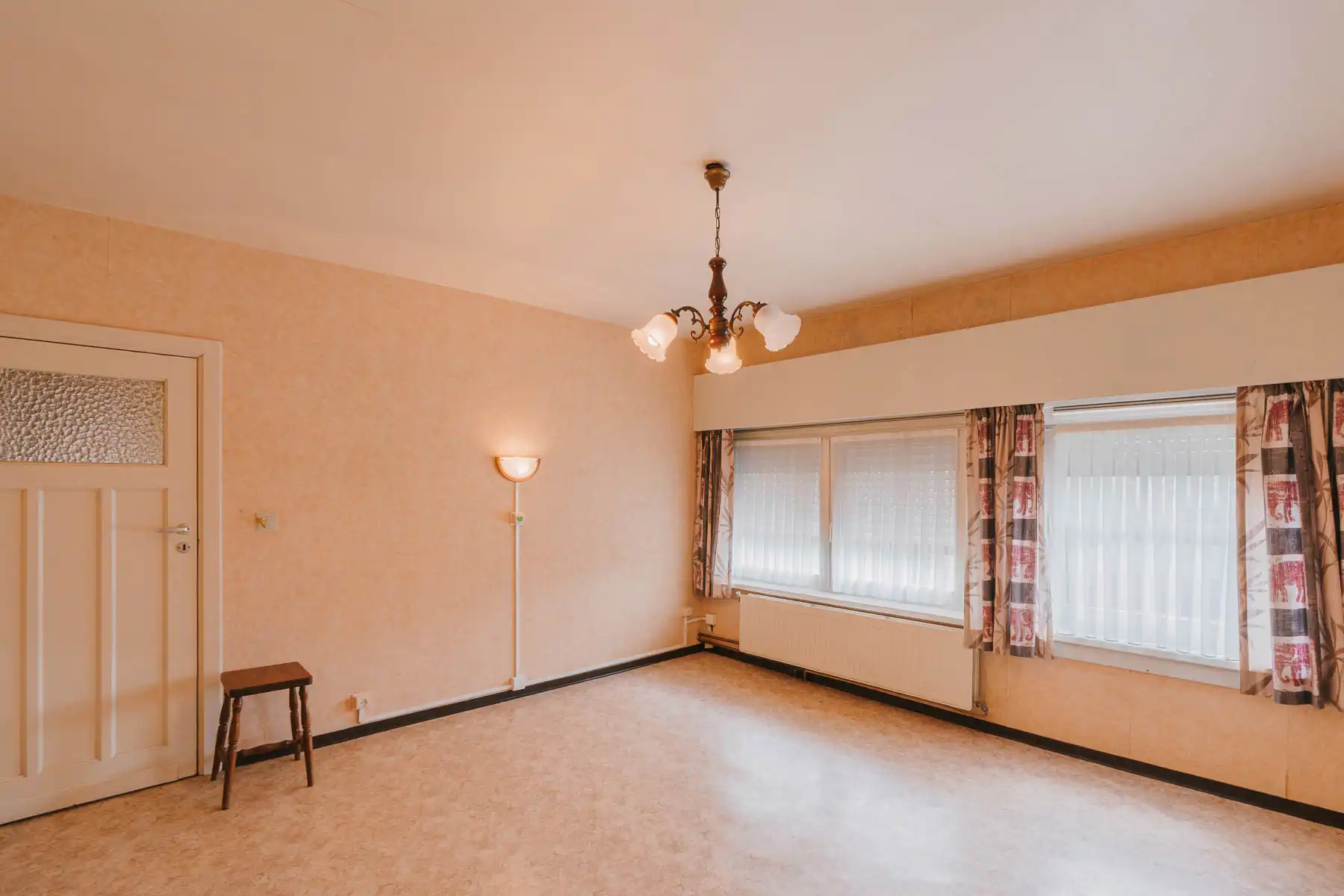 Gezellige, te renoveren woning met leuke tuin op toplocatie  foto 18