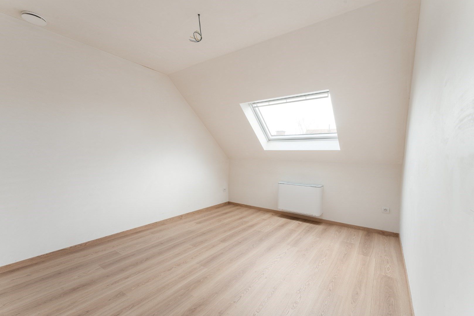 Rustig gelegen halfopen nieuwbouwwoning  foto 12
